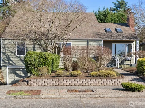 5720 59th Avenue NE, Seattle, WA 98105