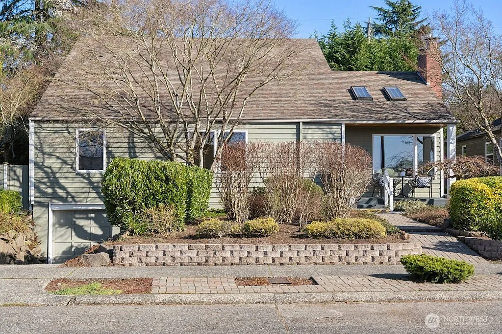5720 59th Avenue NE photo 1