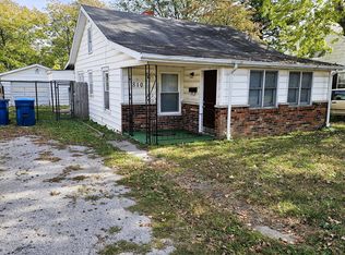 810 S 25th St, Mount Vernon, IL 62864