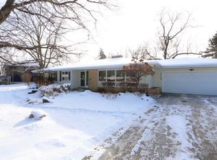 9844 Dellridge Rd, Bloomington, MN 55425