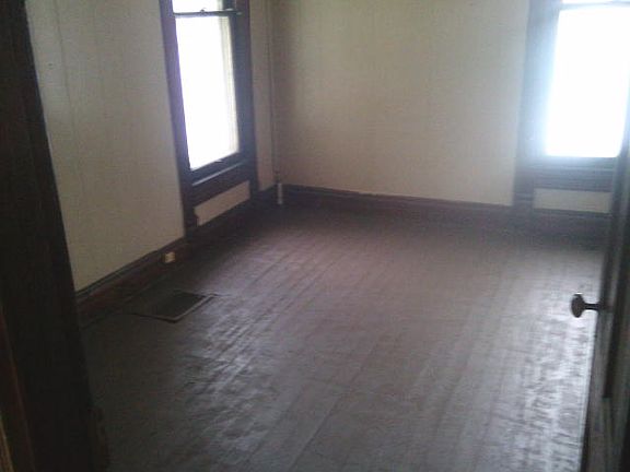 5th image of 115 S Main St