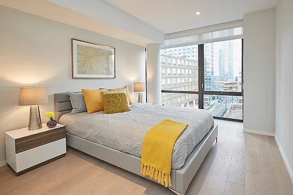 Rented by Chase Global Realty Corp | media 17