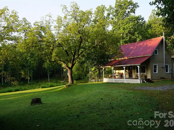 1239 W McGuinn Rd, Mill Spring, NC 28756
