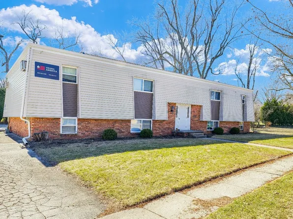 205 W. Shelbourne Dr., 205 W Shelbourne Dr #4, Normal, IL 61761