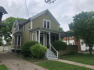 421 8th Ave S, Fargo, ND 58103