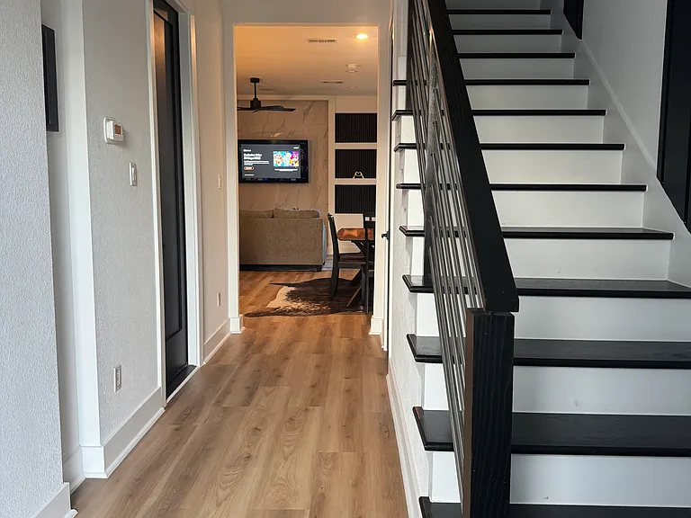 8317 Bassett St — Photo 8