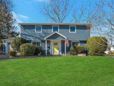 3 Dover Lane, Old Bethpage, NY, 11804