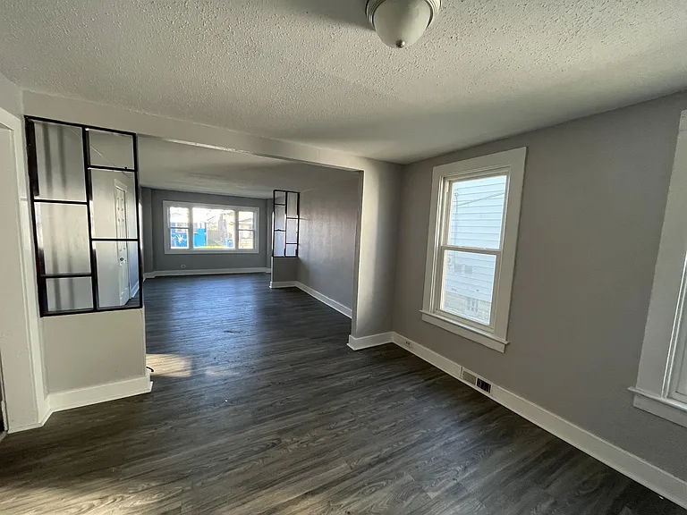 15 Beatrice Ave #1 — Photo 8