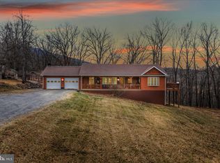 1636 Eckerd Ln, Berkeley Springs, WV 25411