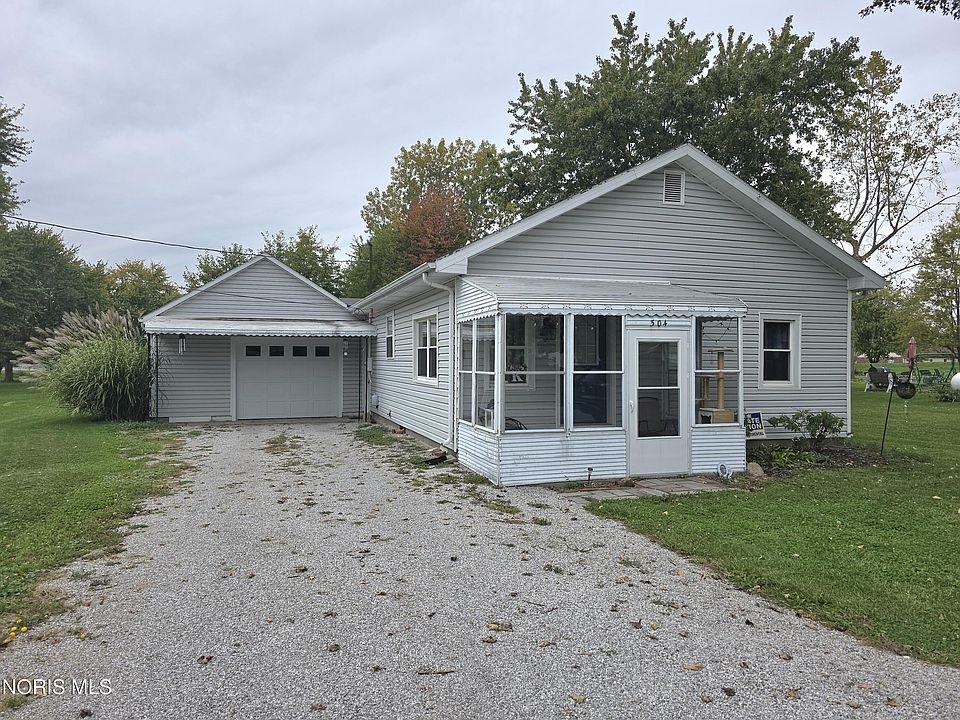1st image of 304 S 4th St
