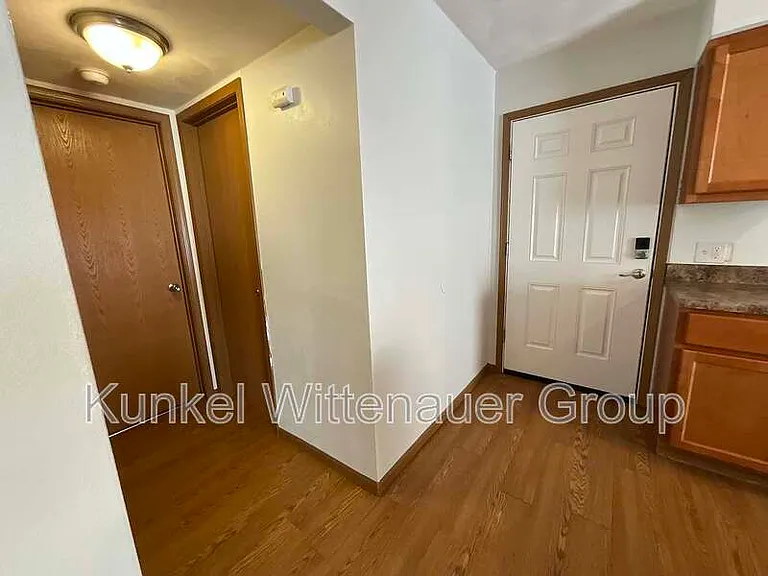 1806-3 Jamestown Rd — Photo 2