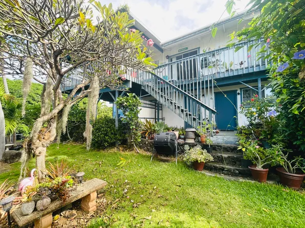 76-197 Kealoha St, Kailua Kona, HI 96740