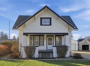 71 Central Ave NE, Swisher, IA 52338