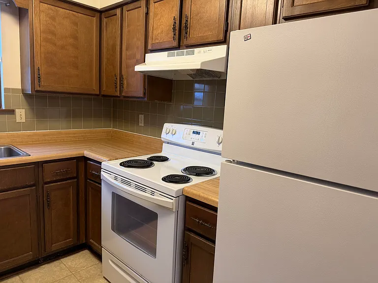 2205 Warwick St #A — Photo 7