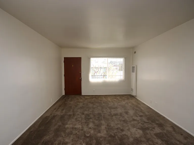 116 N Huntington Dr #D — Photo 15