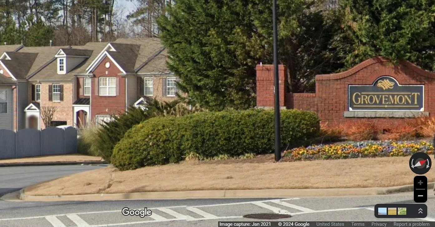 3 bed, 2.5 bath, 1696 sqft, $2,100 — Photo 4