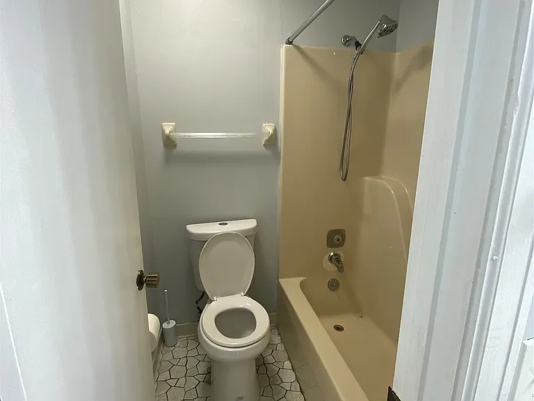 3050 Sutton Dr — Photo 14