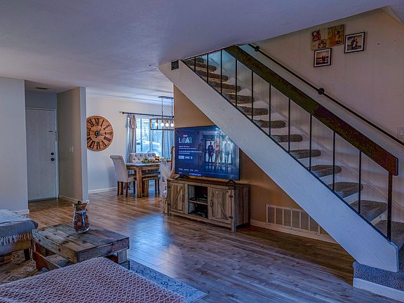 3rd image of 7372 Tooma St #212