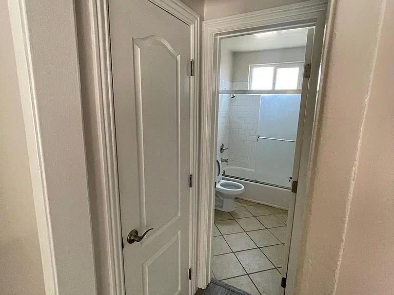 1027 S Atlantic Blvd #4 — Photo 9