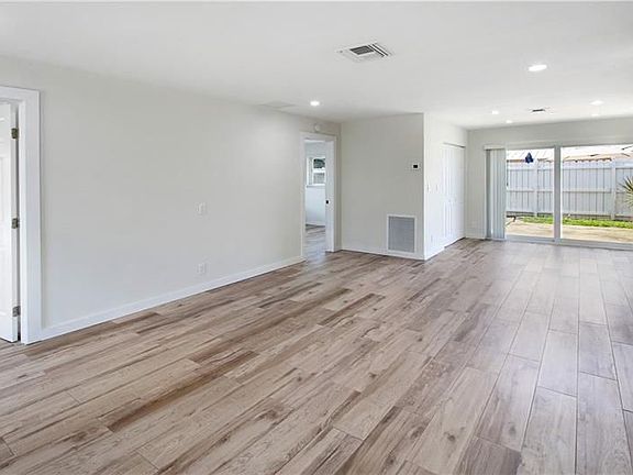 5th image of 2070 NE 56th St APT 3