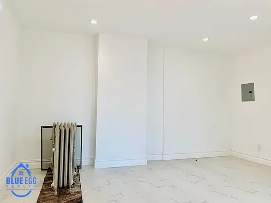 Rented by Blue Egg Realty Corp | media 7