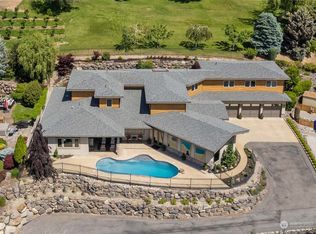 905 Surry Rd, Wenatchee, WA 98801