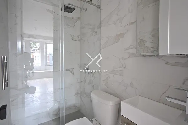 Rented by Yaffa Realty LLC | media 31