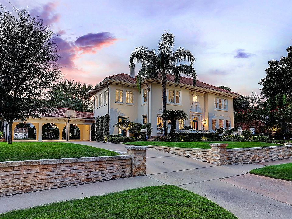 Welcome to the Eppes House. 