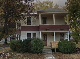 23 4th St APT 2, Leominster, MA 01453