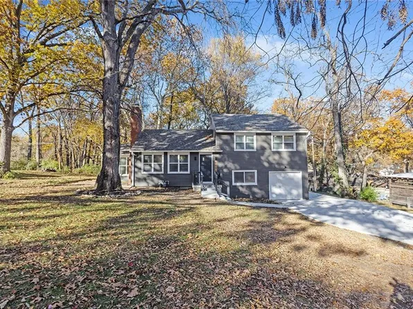 10010 W 57th St, Merriam, KS 66203