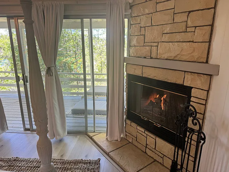 354 Emerald Dr — Photo 9