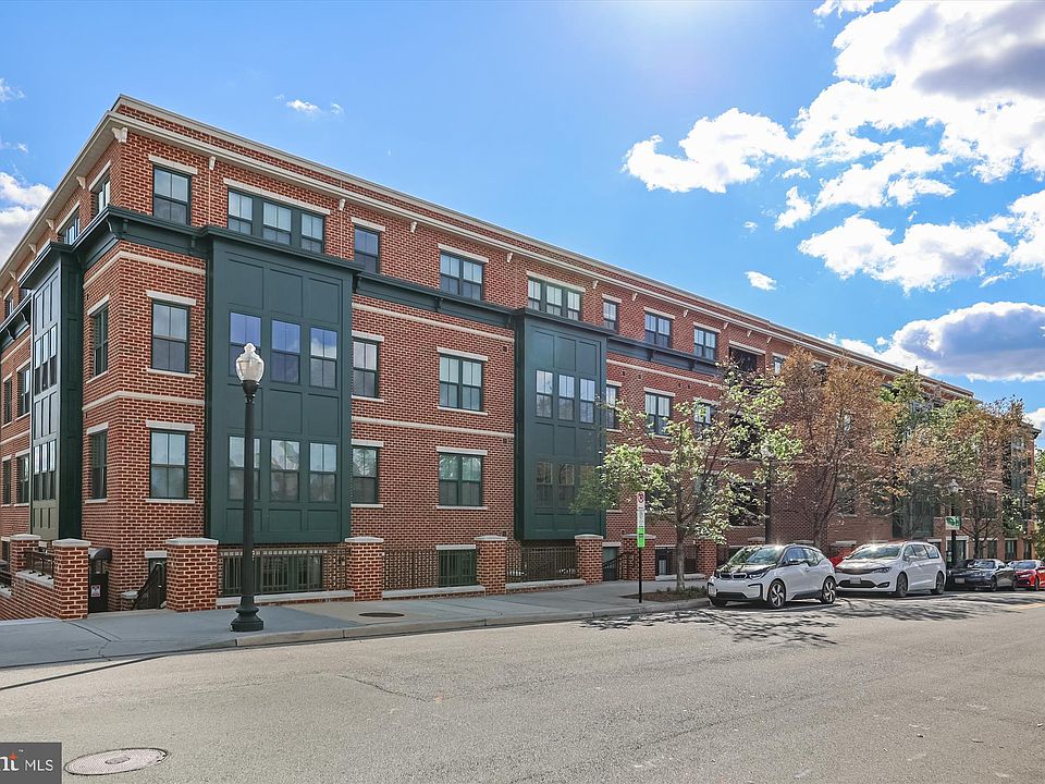 1st image of 2101 N Monroe St APT 206
