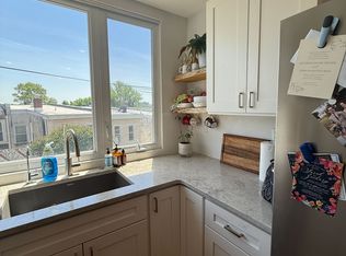 228 Osborn St, Philadelphia, PA 19128