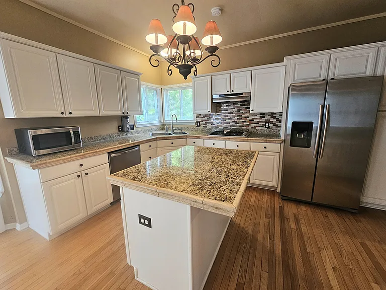 29221 Fieldstone — Photo 18