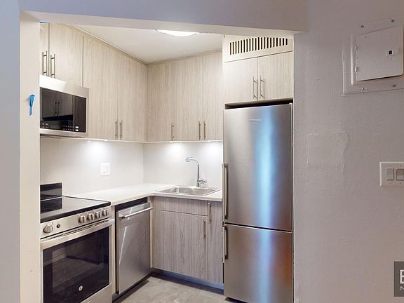 5th image of 230 E 30th St APT 2H