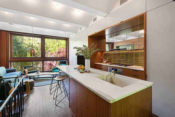 Rented by Compass | media 74