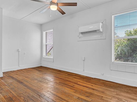 3rd image of 47 W Tarpon Ave APT 4