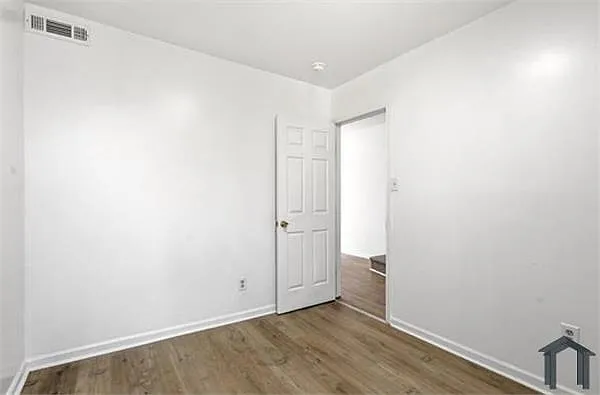 4035 Green St #3 — Photo 11