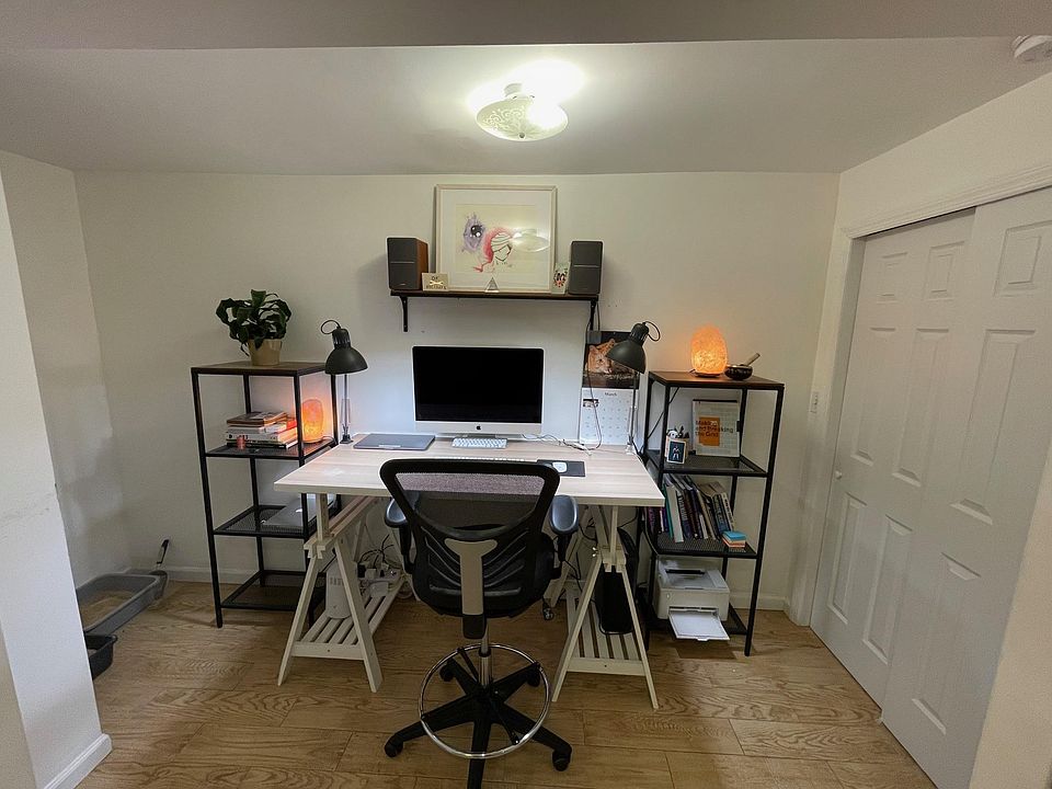 Den/1/2 Room/Home Office