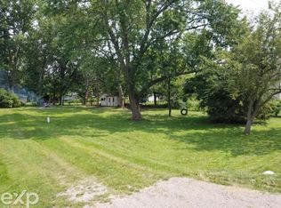 181 S Elba Rd, Lapeer, MI 48446