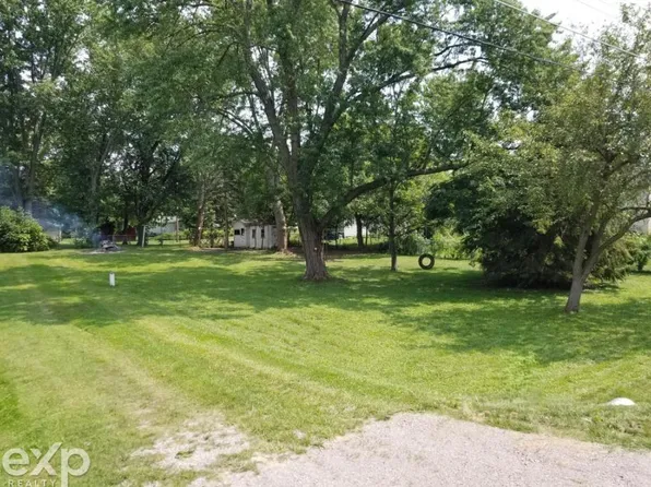 181 S Elba Rd, Lapeer, MI 48446