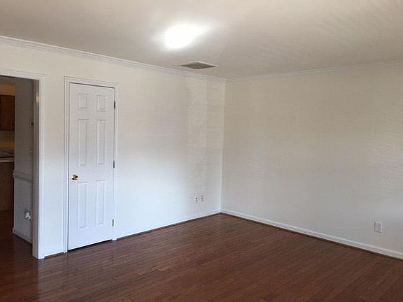 3rd image of 9706 Dominion Forest Cir