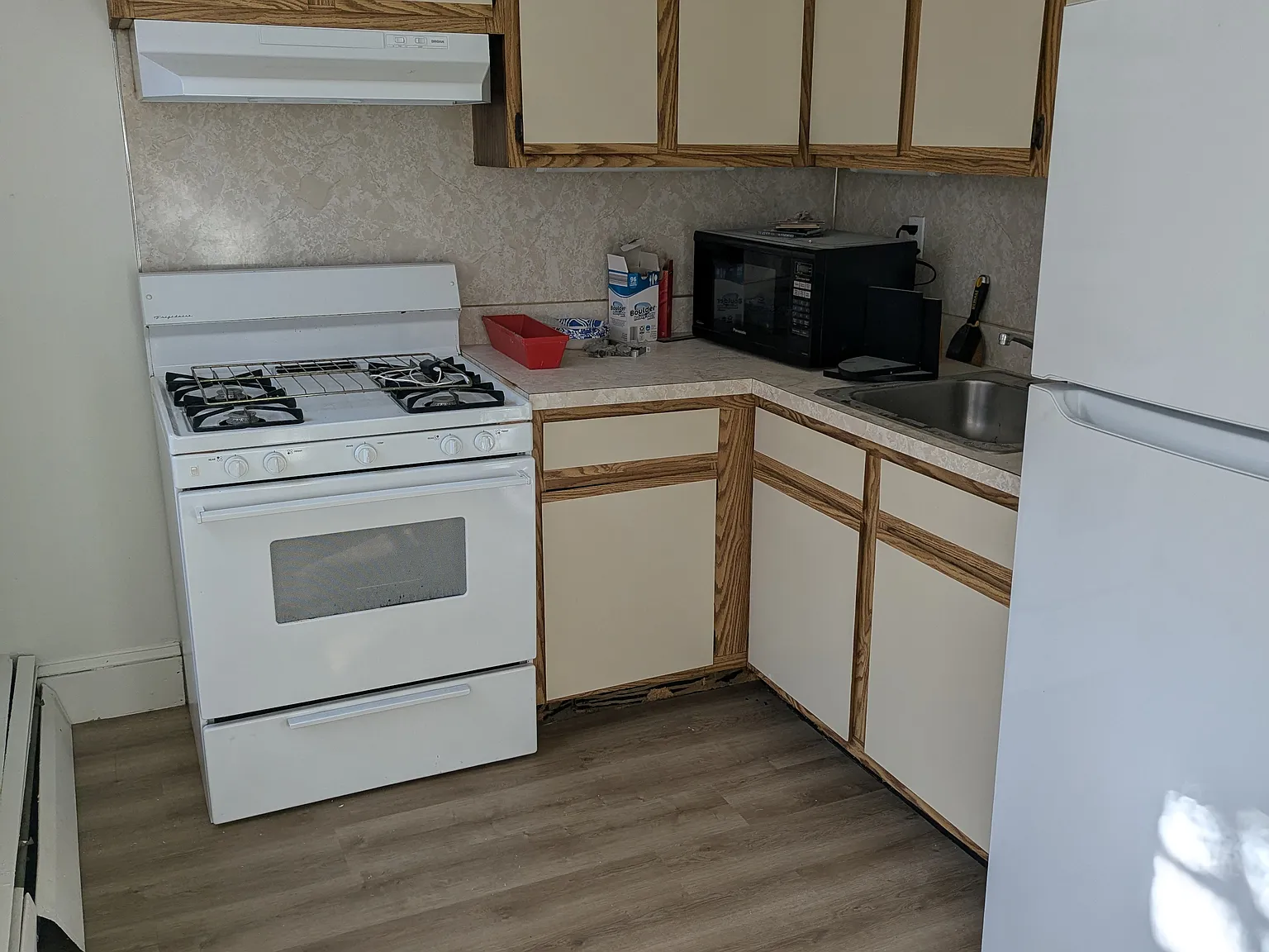 1 bed, 900 sqft, $1,600 — Photo 4