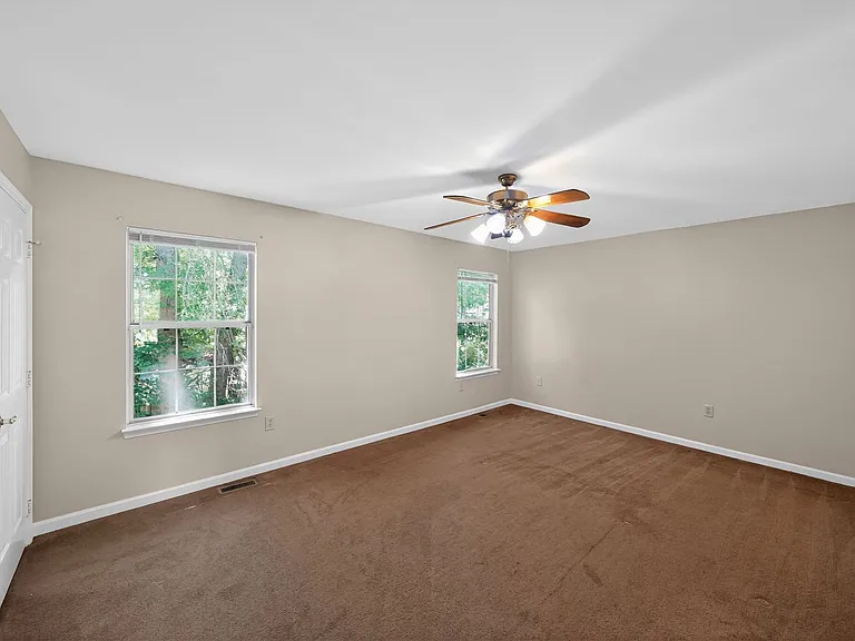 3006 Freedom Ct N — Photo 9