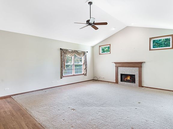 3rd image of 154 Center St