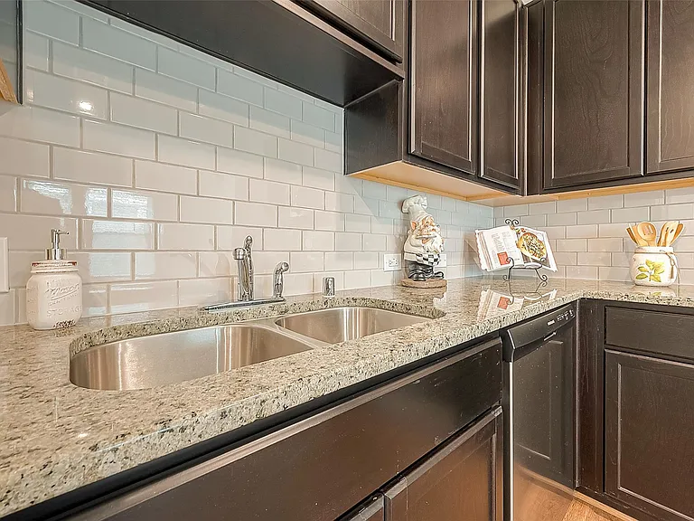 7538 Coral Terrace Dr — Photo 13