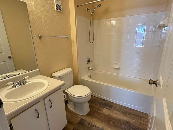 3rd image of 13102 Mulberry Park Dr APT 926