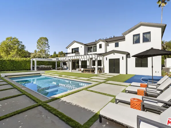 16866 Mooncrest Dr, Encino, CA 91436