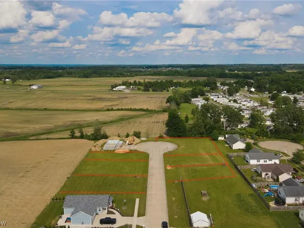 Holli Ct, West Salem, OH 44287