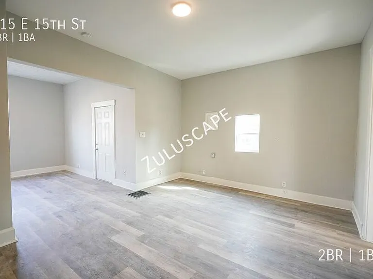 415 E 15th St — Photo 4